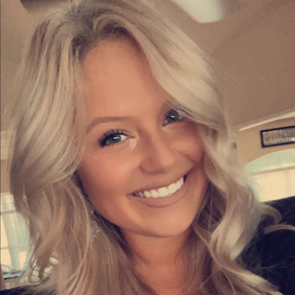 Meet your Posher, Caley - Picture 1 of 1